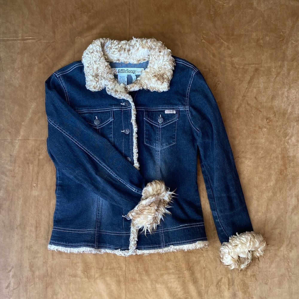 🦋 VINTAGE FAUX FUR LINED BILLABONG DENIM JACKET 🦋